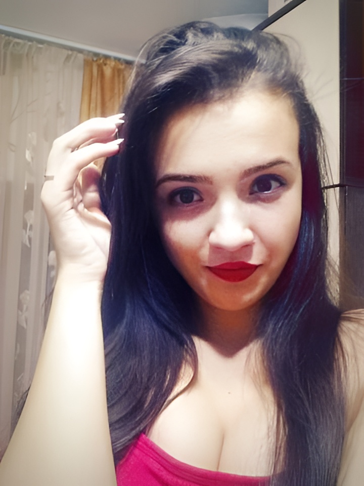 Оксана привлекальеная девушка из Игрим цена от 10000 руб