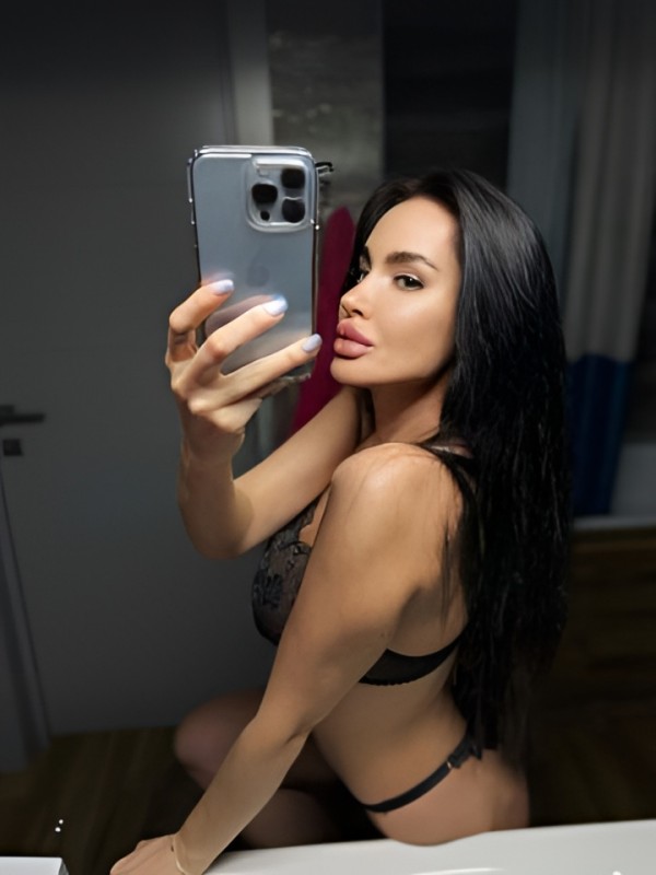 Розалия привлекательная девушка из Игрим цена от 10000 руб