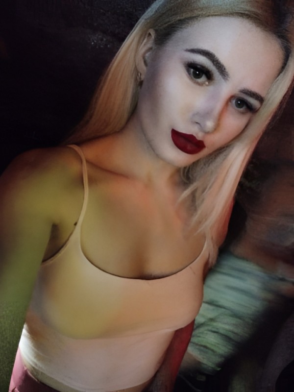 Светлана привлекательная девушка из Игрим цена от 10000 руб