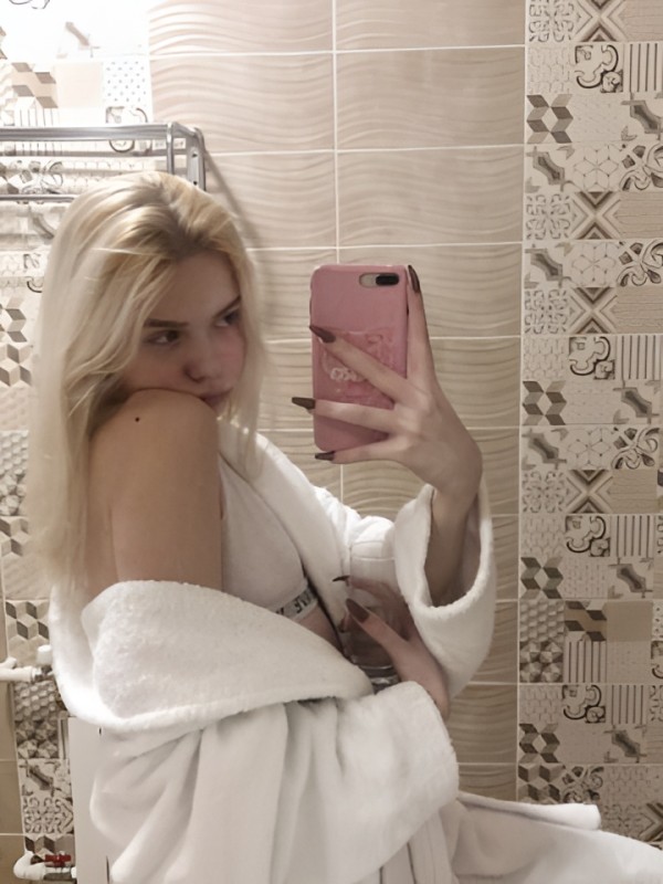 Юля привлекательная девушка из Игрим цена от 3000 руб