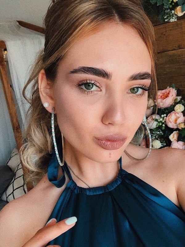 Ева привлекательная девушка из Игрим цена от 3500 руб