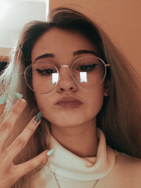 Лида привлекательная девушка из Игрим цена от 3500 руб